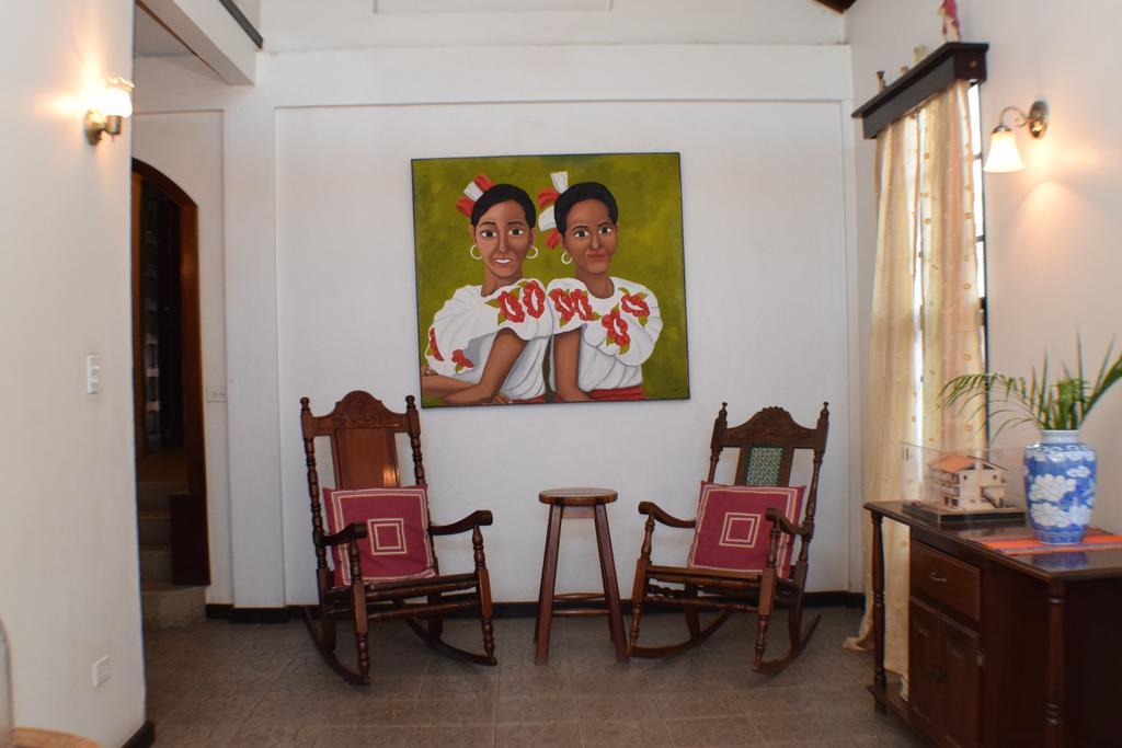 Martha'S Guesthouse San Ignacio Extérieur photo