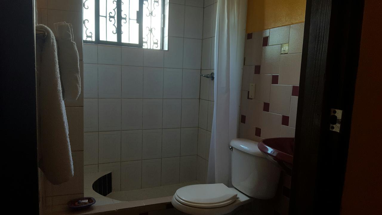 Martha'S Guesthouse San Ignacio Chambre photo