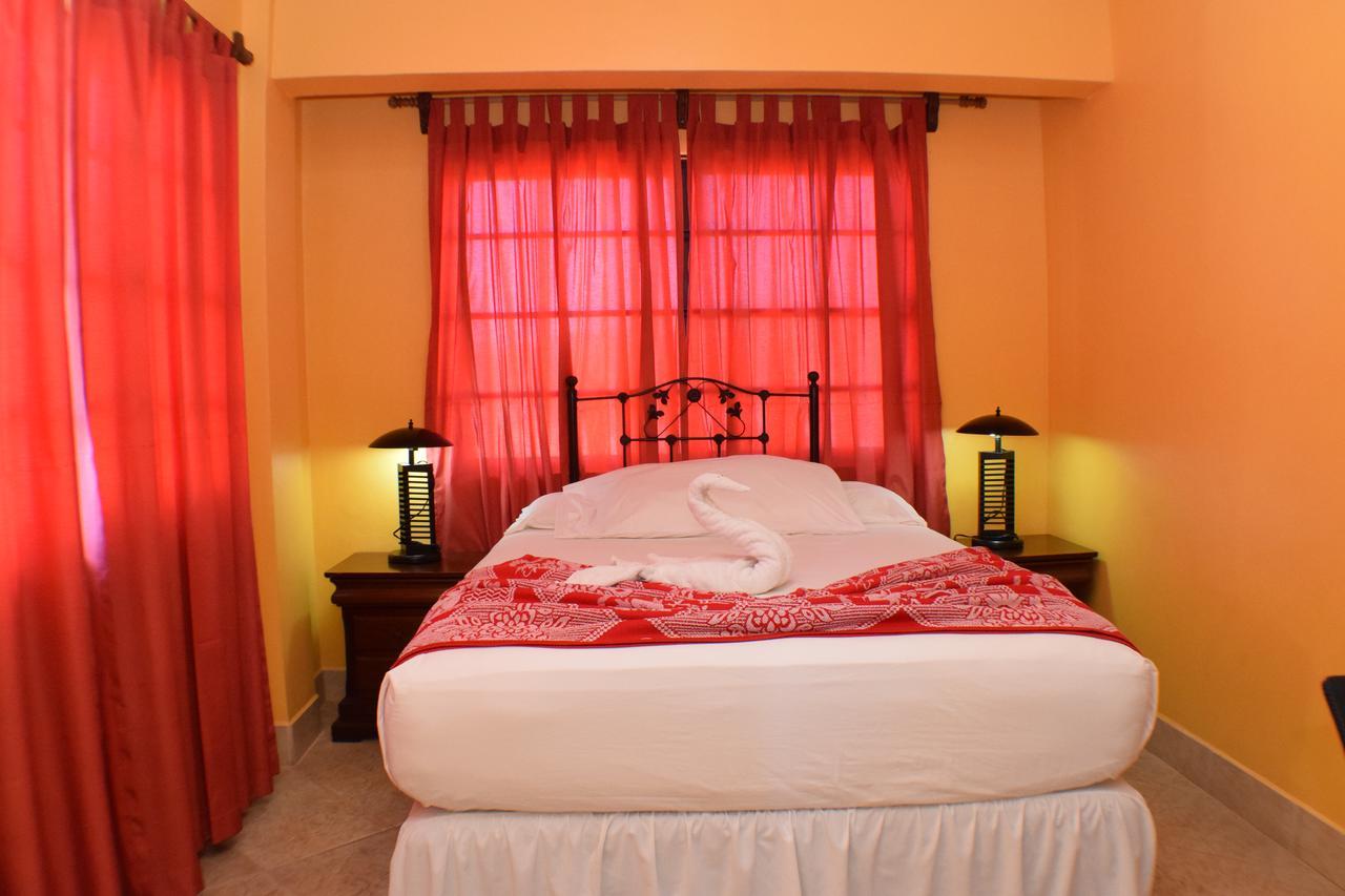 Martha'S Guesthouse San Ignacio Chambre photo